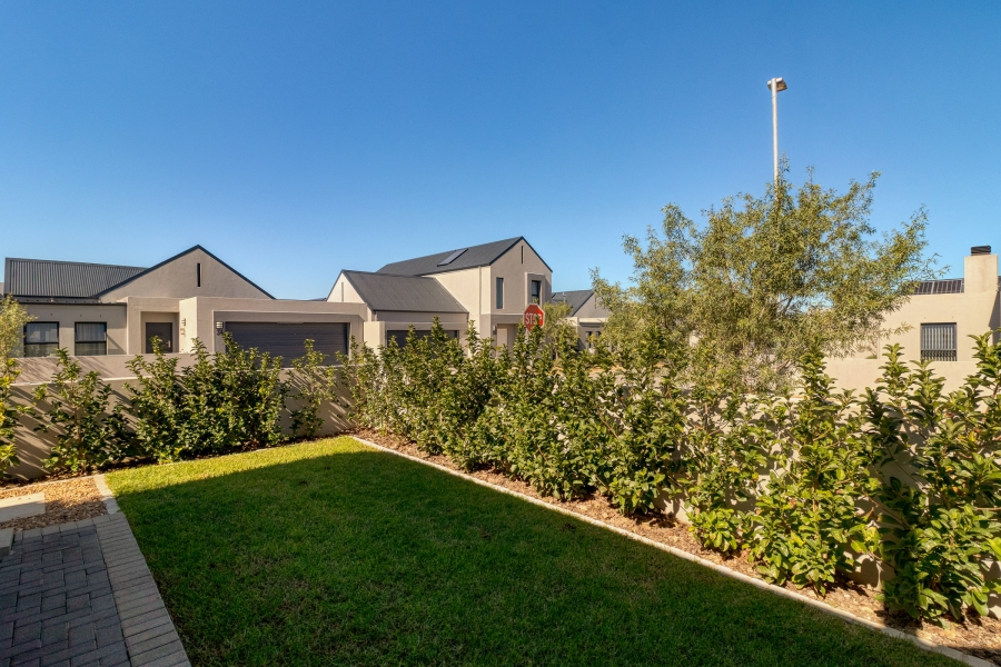 3 Bedroom Property for Sale in Aan de Wijnlanden Western Cape